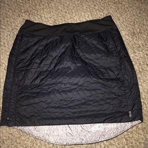 Black insulated skirt